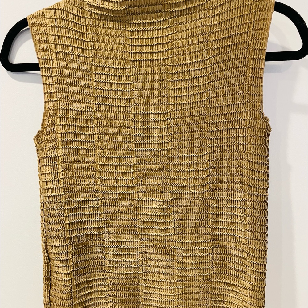 Jessica Gold Textured Camisole
